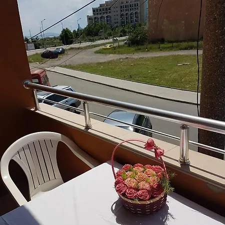 Apartament Large דירה