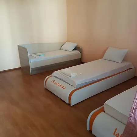 Apartament Large דירה פומורי